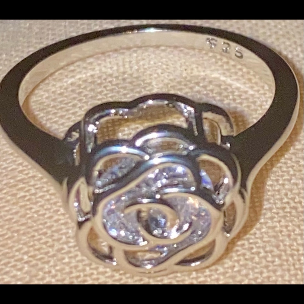 Crystal flower ring - Picture 4 of 6